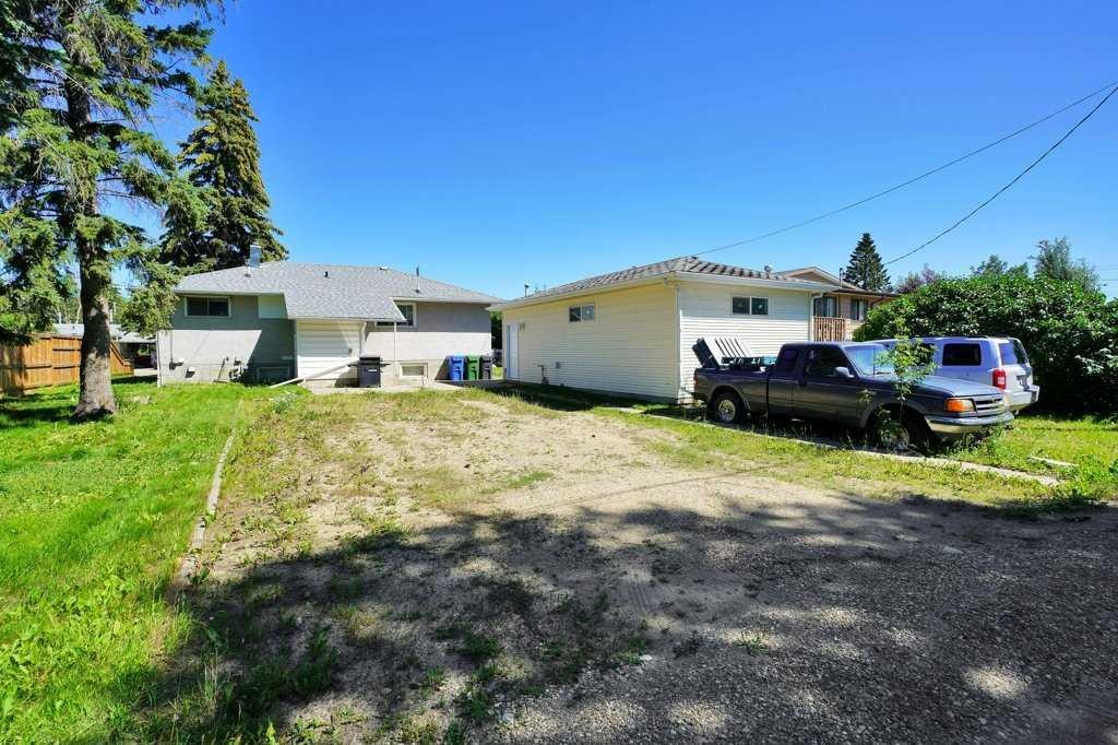 6014 56 Avenue, Red Deer, AB - Outdoor