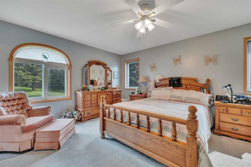 76 Buskmose Drive, Grandview, AB - Indoor Photo Showing Bedroom