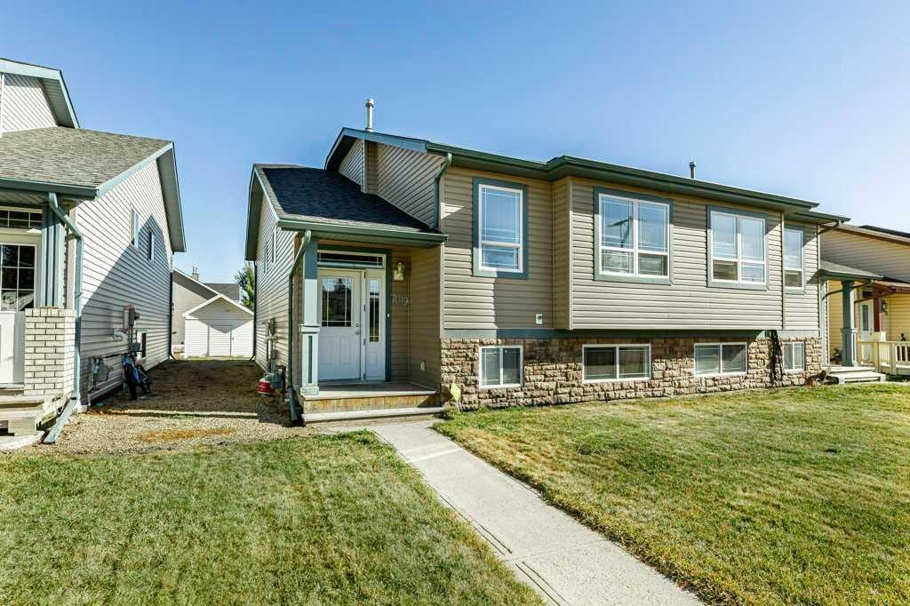 7019 Deer Street, Lacombe, AB - Outdoor