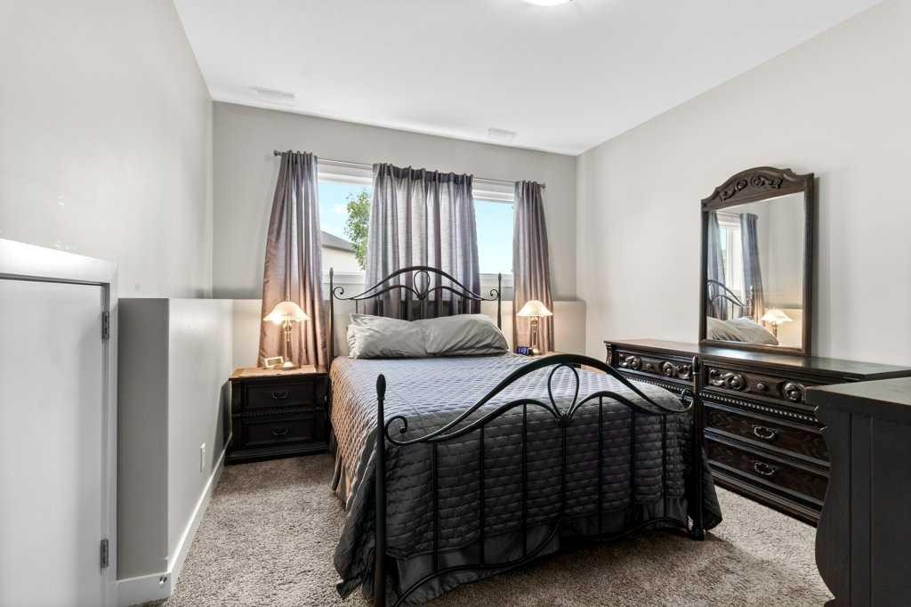 142 Ava Crescent, Blackfalds, AB - Indoor Photo Showing Bedroom