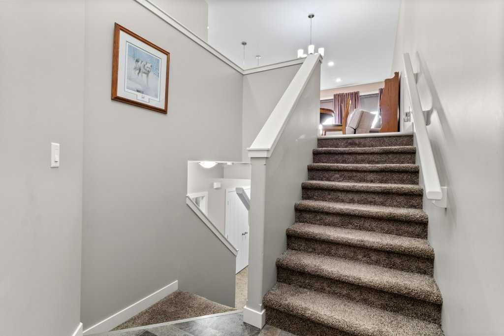 142 Ava Crescent, Blackfalds, AB - Indoor Photo Showing Other Room