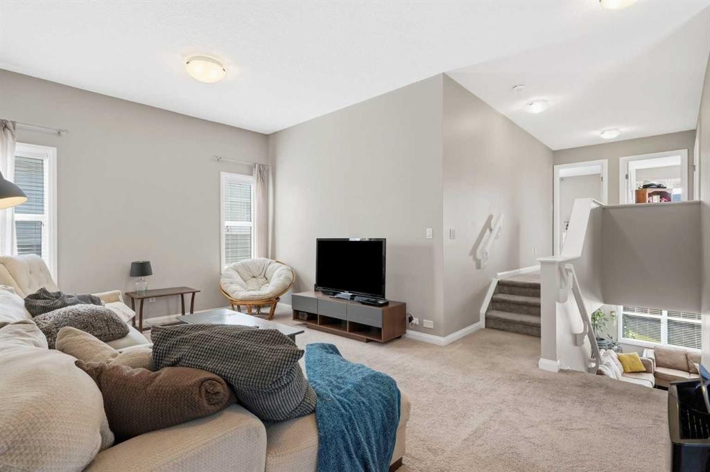 3204 Abbott Crescent Sw, Edmonton, AB - Indoor Photo Showing Other Room