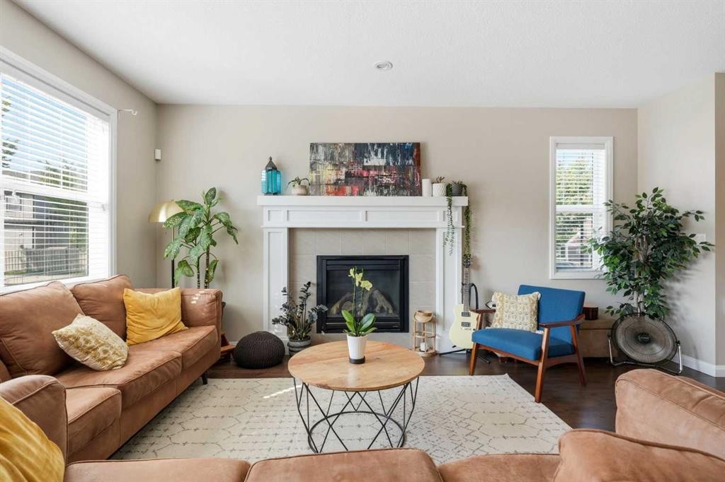 3204 Abbott Crescent Sw, Edmonton, AB - Indoor Photo Showing Living Room With Fireplace