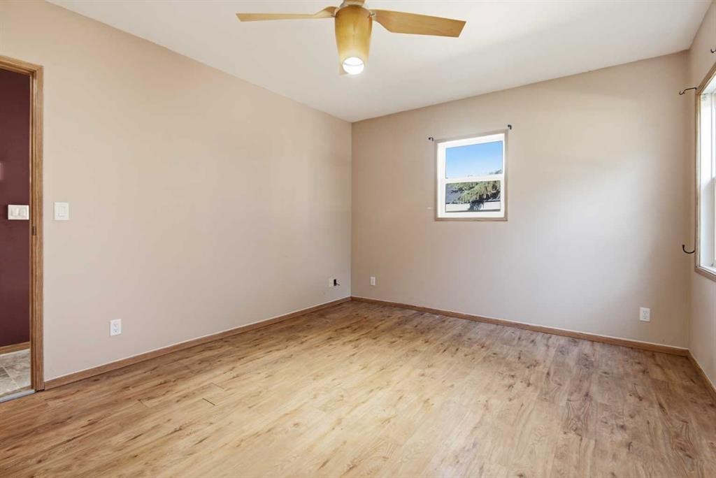 4625 48 Street, Red Deer, AB - Indoor Photo Showing Other Room