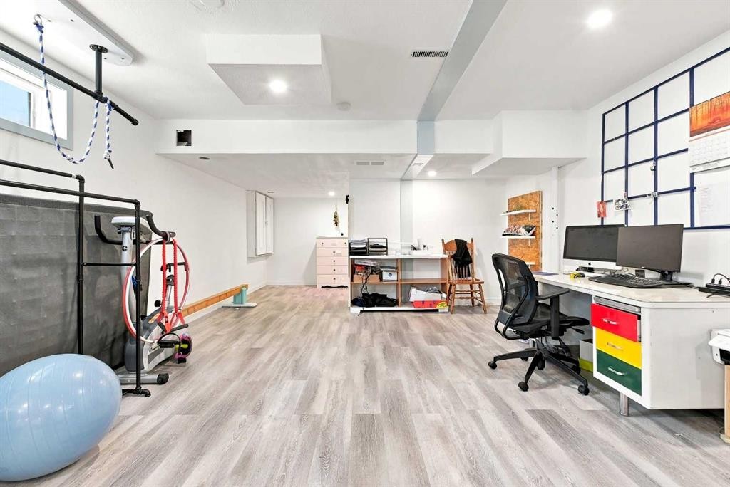 206 Davison Drive, Red Deer, AB - Indoor Photo Showing Gym Room