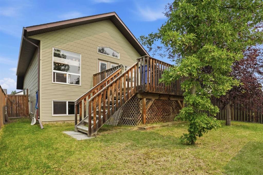 144 Bowman Circle, Sylvan Lake, AB - Outdoor With Deck Patio Veranda
