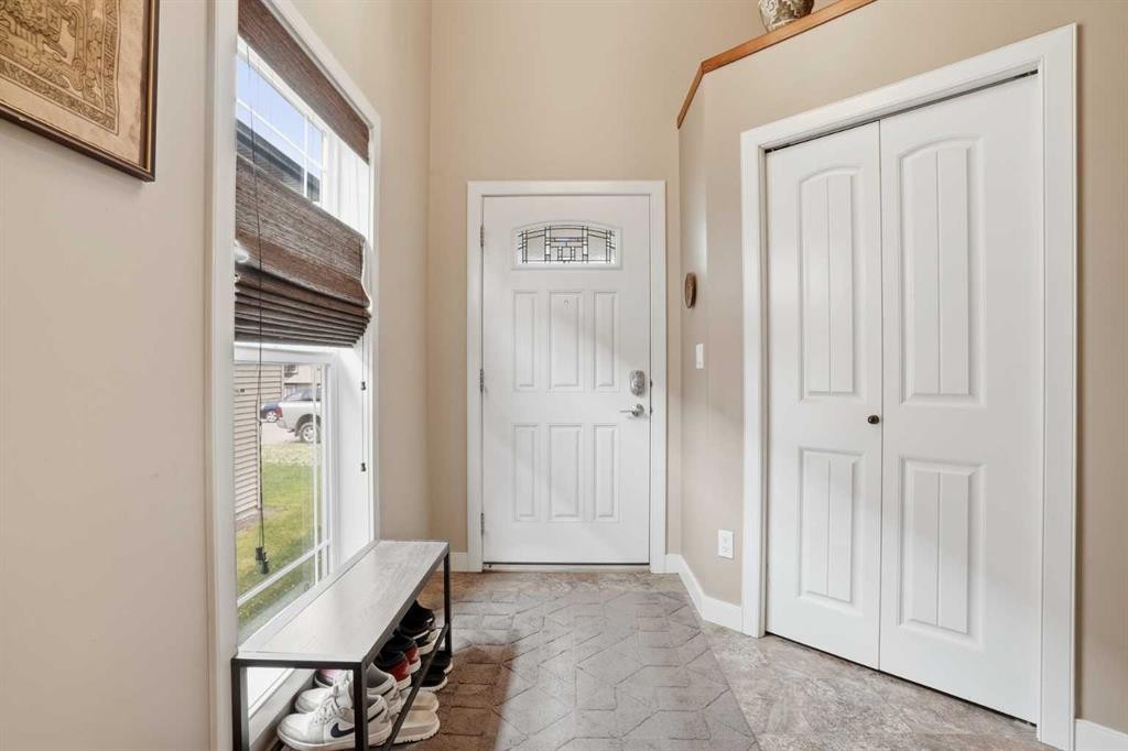 144 Bowman Circle, Sylvan Lake, AB - Indoor Photo Showing Other Room