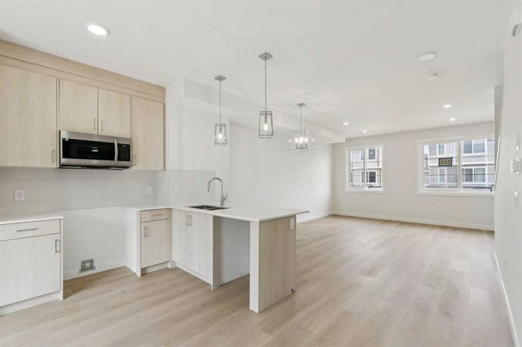 223-75 Cornerstone Row Ne, Calgary, AB - Indoor Photo Showing Kitchen