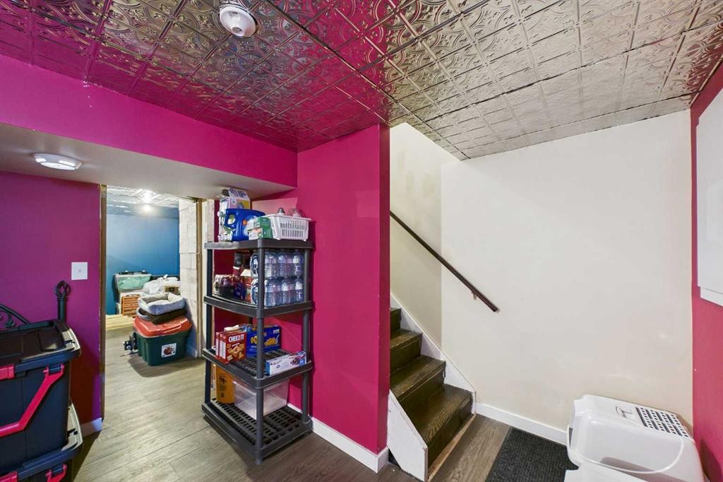 701-4719 33 Street, Red Deer, AB - Indoor
