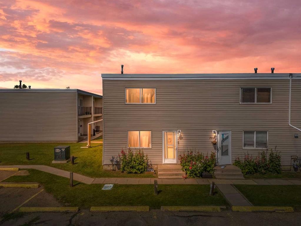 701-4719 33 Street, Red Deer, AB - Outdoor