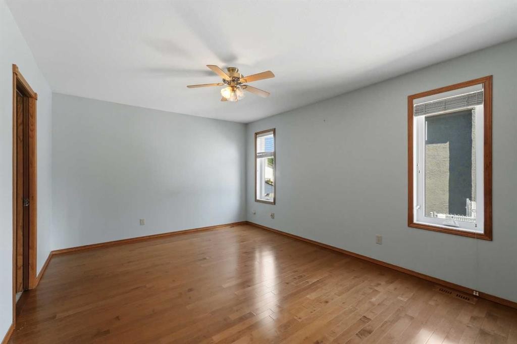 90 Duncan Crescent, Red Deer, AB - Indoor Photo Showing Other Room