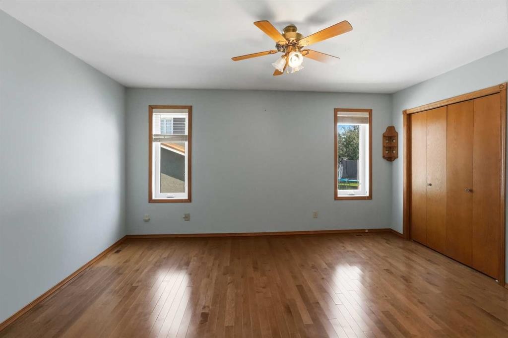 90 Duncan Crescent, Red Deer, AB - Indoor Photo Showing Other Room