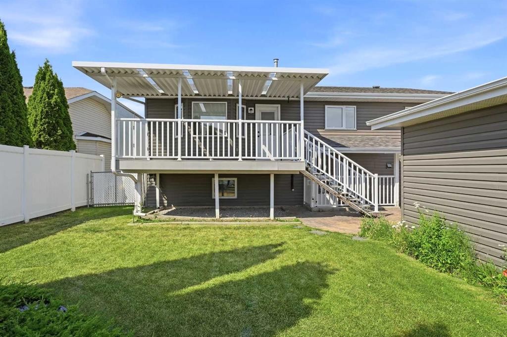 90 Duncan Crescent, Red Deer, AB - Outdoor With Deck Patio Veranda