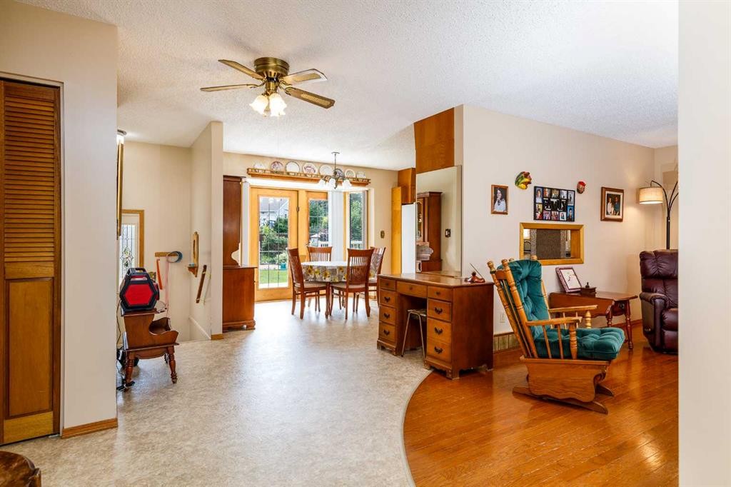 88 Mccullough Cresent, Red Deer, AB - Indoor