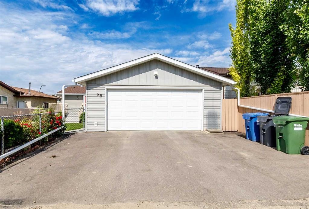 88 Mccullough Cresent, Red Deer, AB - Outdoor With Exterior
