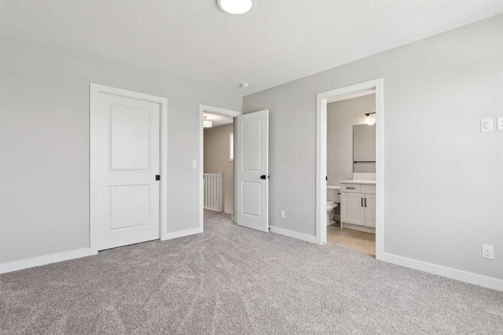 45 Silverton Glen Way Sw, Calgary, AB - Indoor Photo Showing Other Room