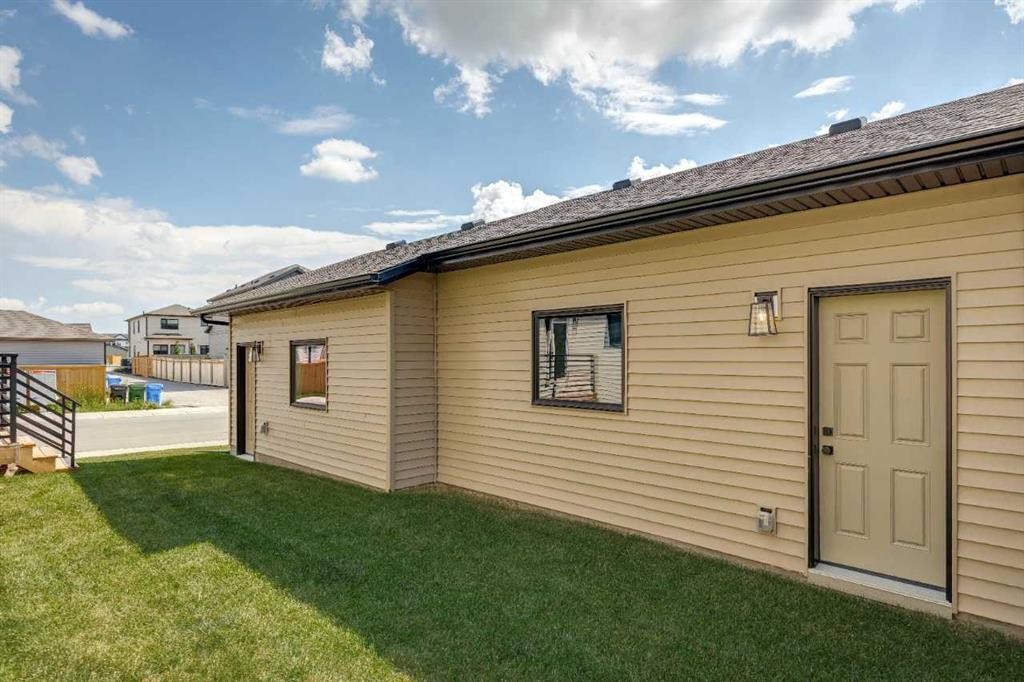 45 Silverton Glen Way Sw, Calgary, AB - Outdoor With Exterior