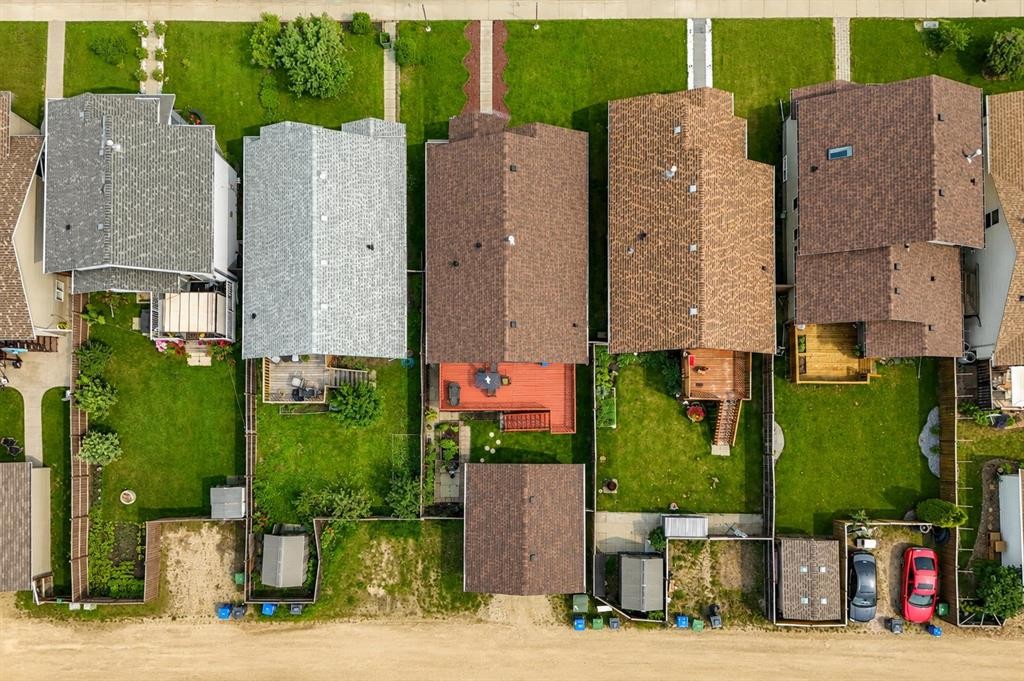 138 Lanterman Close, Red Deer, AB - Outdoor