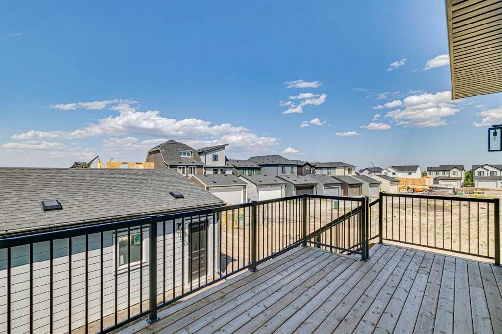37 Bluerock Hill Sw, Calgary, AB - Outdoor