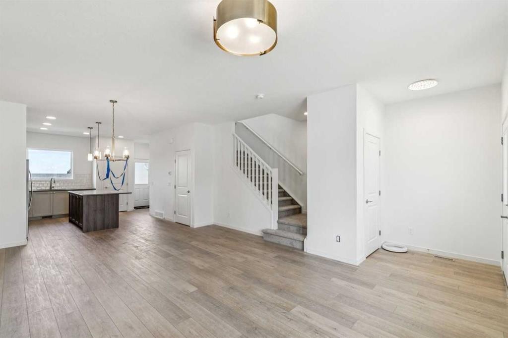 37 Bluerock Hill Sw, Calgary, AB - Indoor