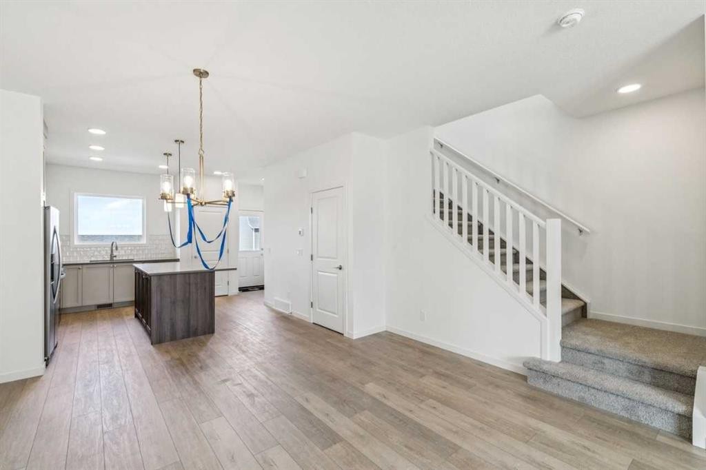 37 Bluerock Hill Sw, Calgary, AB - Indoor
