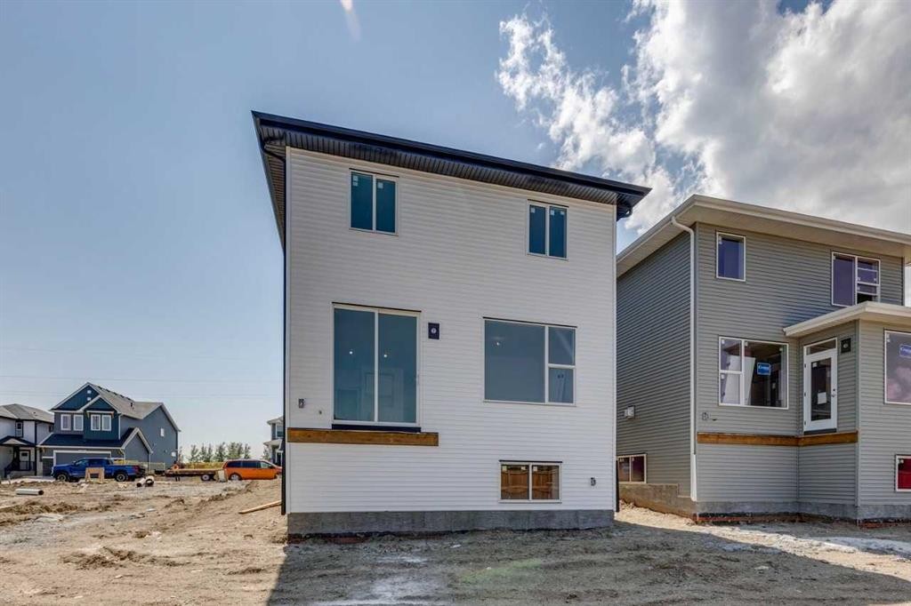 173 Southborough Common, Cochrane, AB - Outdoor With Exterior