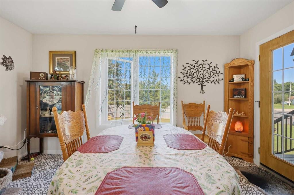 428 6 Avenue, Elnora, AB - Indoor Photo Showing Other Room