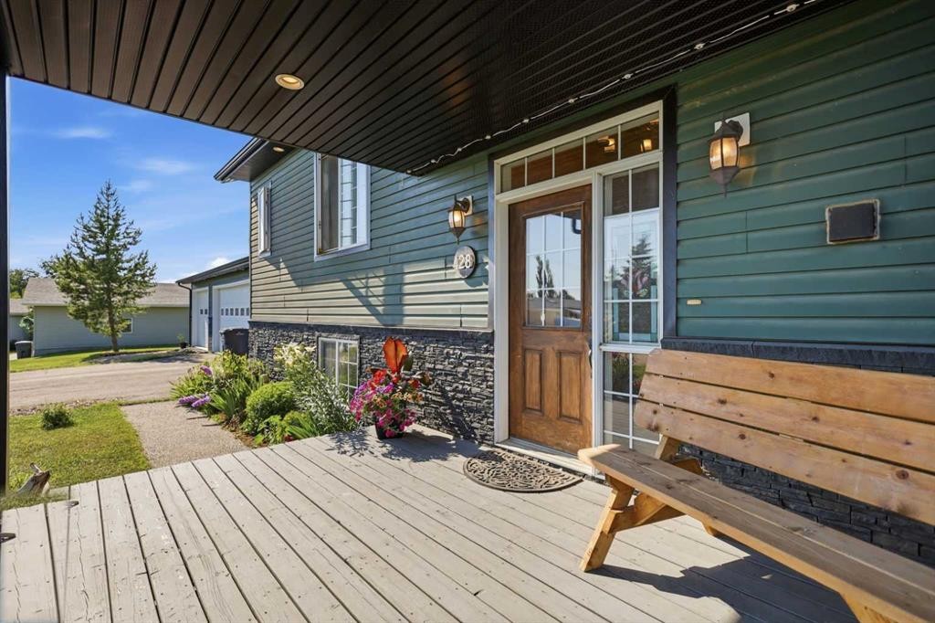 428 6 Avenue, Elnora, AB - Outdoor With Deck Patio Veranda With Exterior