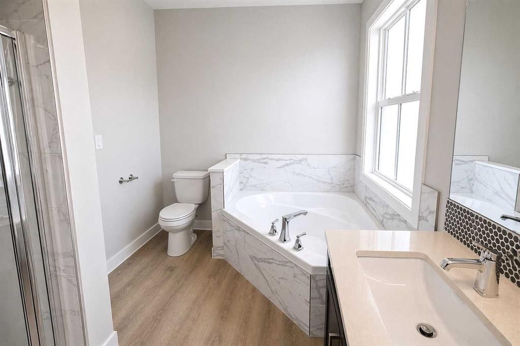4438 Van Eaton Way, Clive, AB - Indoor Photo Showing Bathroom