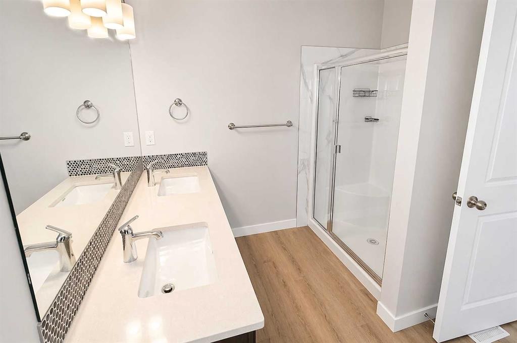 4438 Van Eaton Way, Clive, AB - Indoor Photo Showing Bathroom