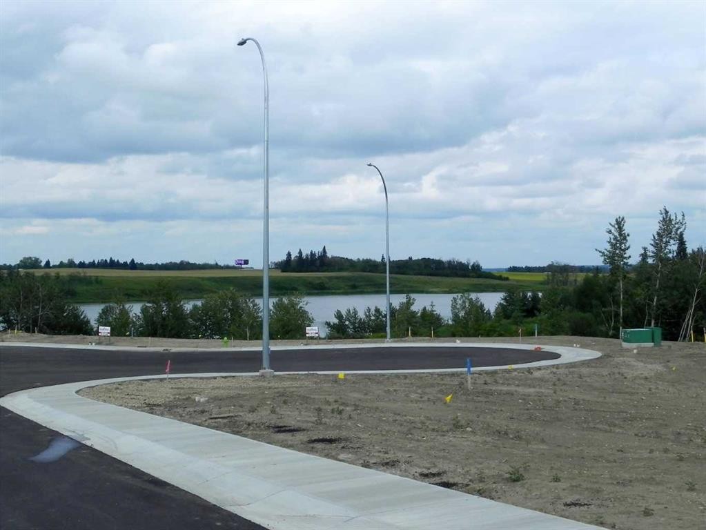 22 Henner'S Place, Lacombe, AB