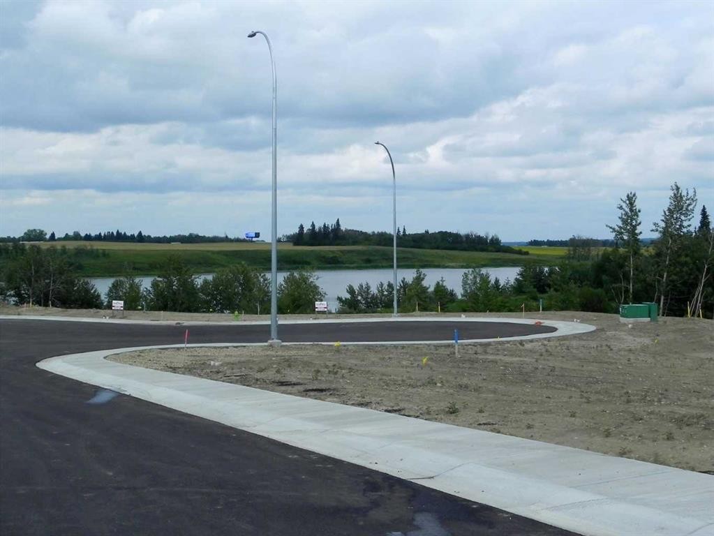 22 Henner'S Place, Lacombe, AB