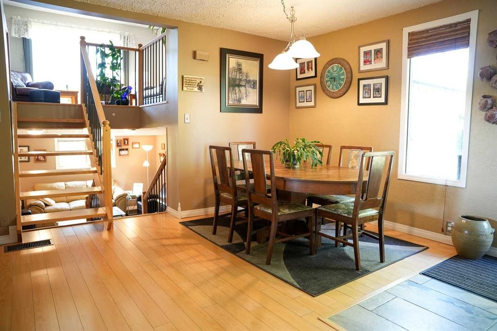 43081 Rng Rd 95A, Hardisty, AB - Indoor Photo Showing Dining Room
