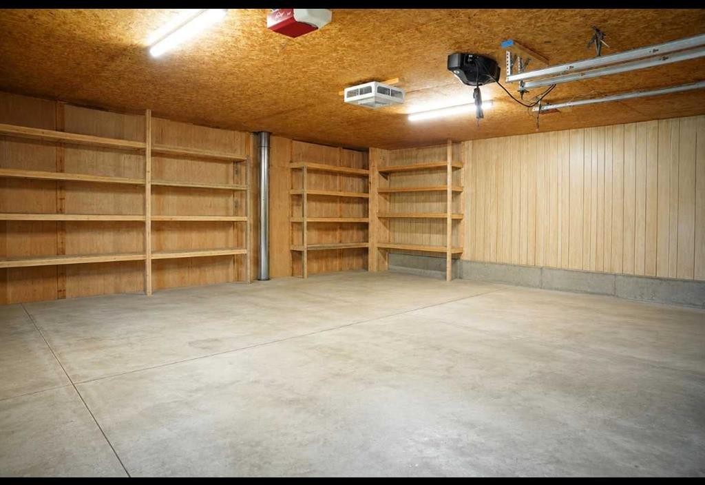 43081 Rng Rd 95A, Hardisty, AB - Indoor Photo Showing Other Room