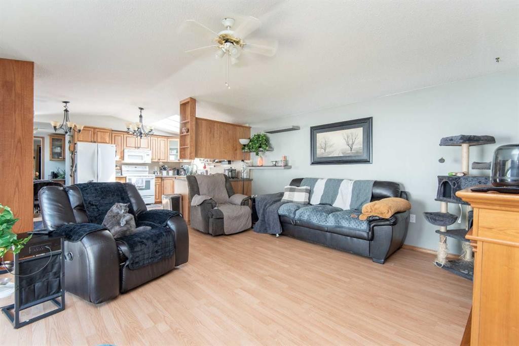 337-37543 England Way, Rural Red Deer County, AB - Indoor Photo Showing Living Room