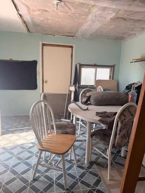 4903 48 Street, Hardisty, AB - Indoor