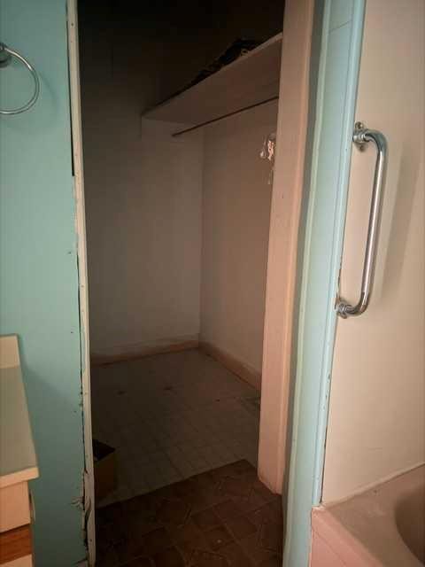 4903 48 Street, Hardisty, AB - Indoor Photo Showing Bathroom