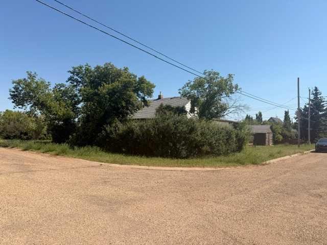 4903 48 Street, Hardisty, AB - Outdoor