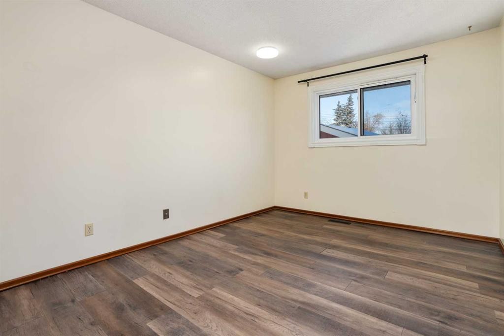 36 Grandview Crescent, Camrose, AB - Indoor Photo Showing Other Room