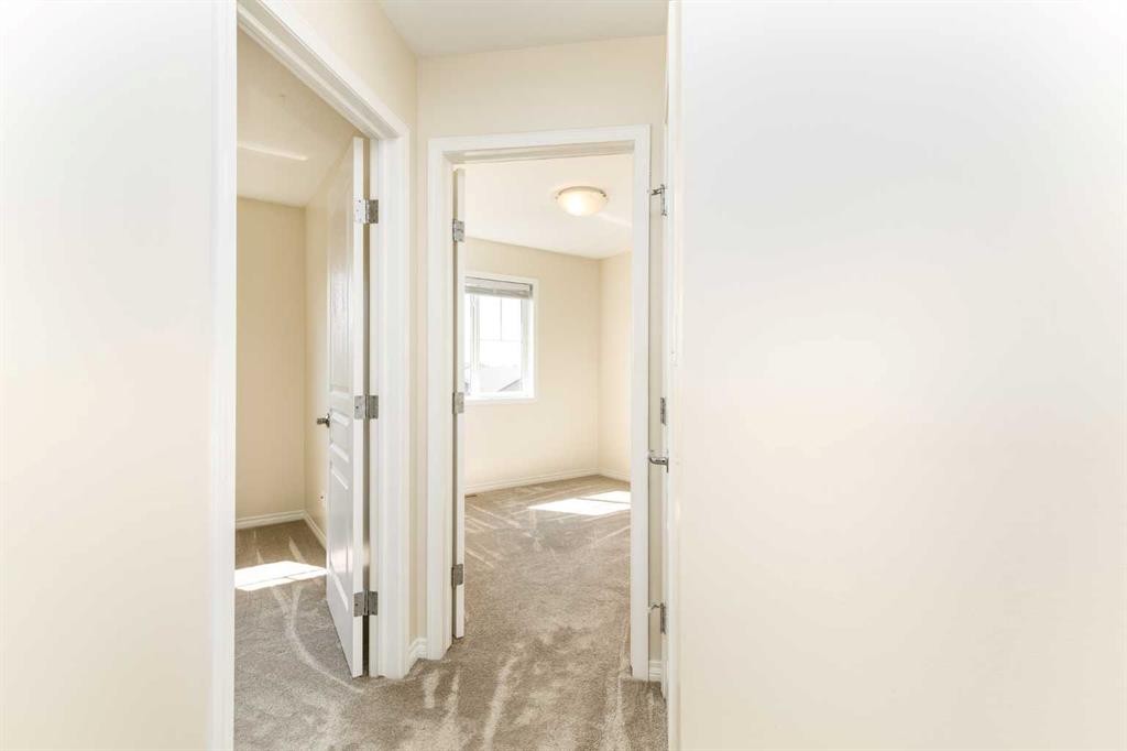19 Reid Court, Sylvan Lake, AB - Indoor Photo Showing Other Room
