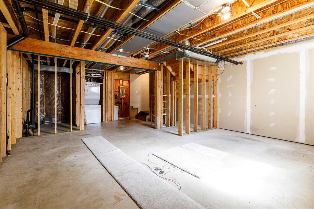 19 Reid Court, Sylvan Lake, AB - Indoor Photo Showing Basement