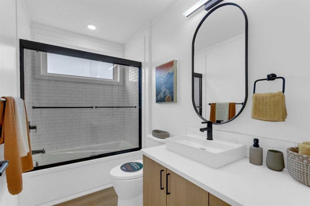 523-608 7 Avenue, Canmore, AB - Indoor Photo Showing Bathroom