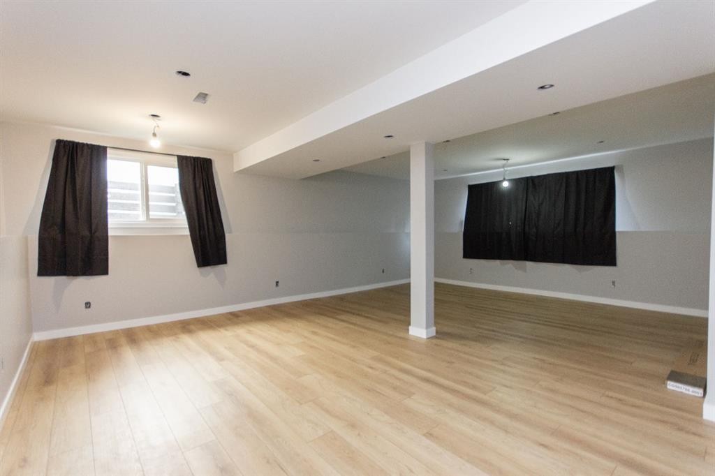 98 Greenham Drive, Red Deer, AB - Indoor Photo Showing Other Room