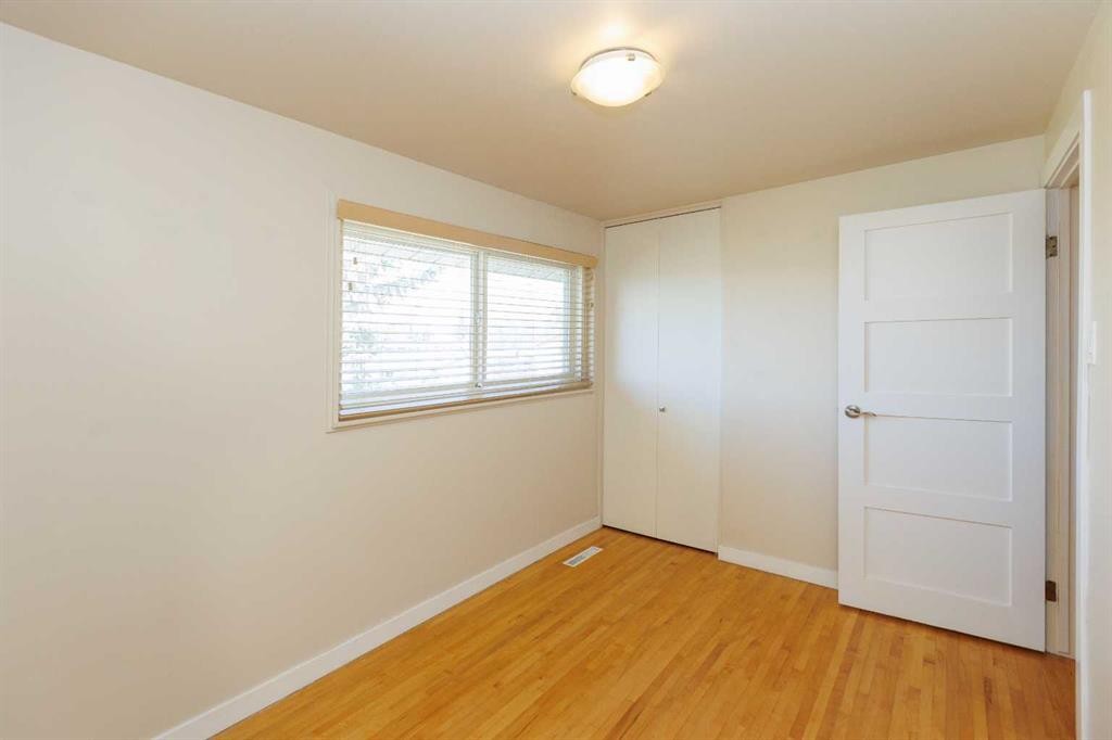 1602-3907 39 Street, Red Deer, AB - Indoor Photo Showing Other Room