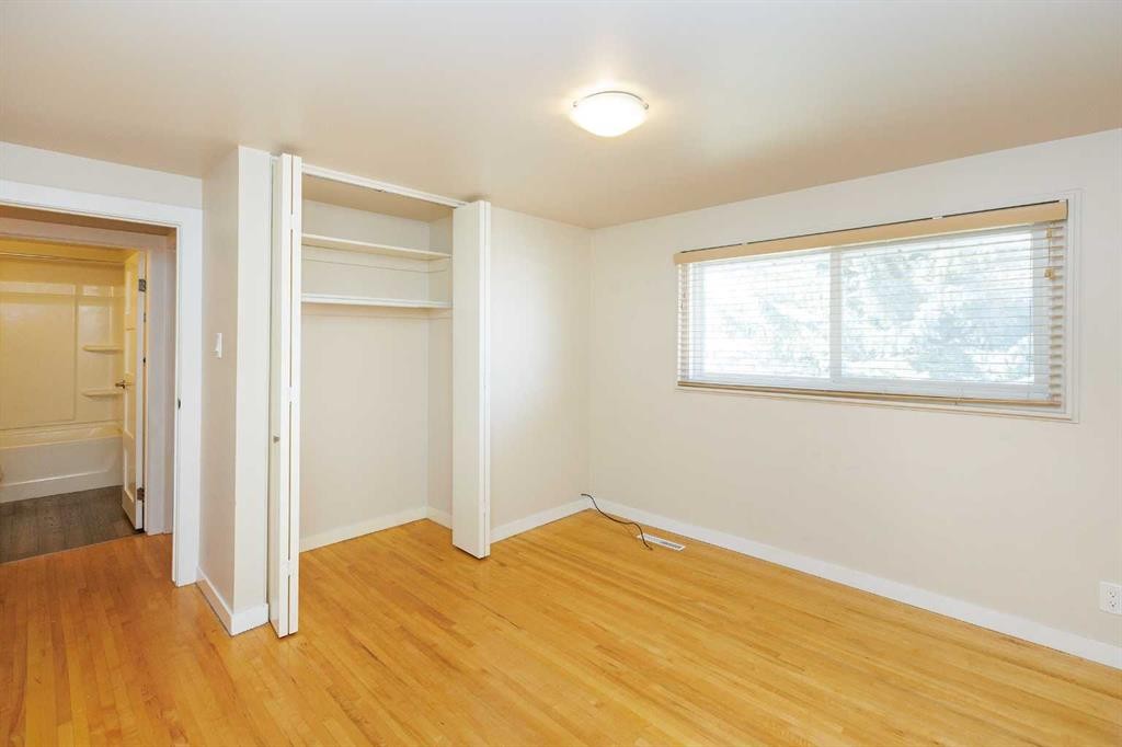 1602-3907 39 Street, Red Deer, AB - Indoor Photo Showing Other Room
