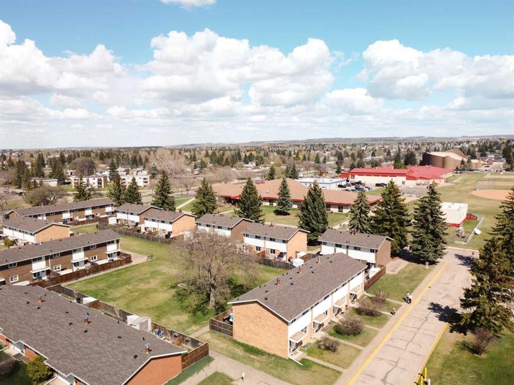 1602-3907 39 Street, Red Deer, AB - Outdoor With View