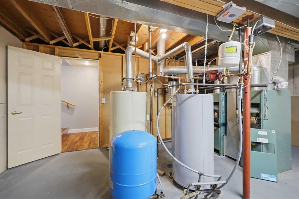 40102 Highway 815, Rural Lacombe County, AB - Indoor Photo Showing Basement