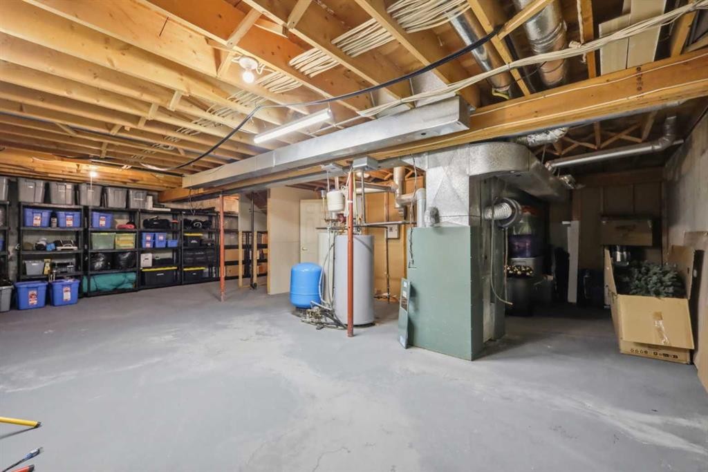 40102 Highway 815, Rural Lacombe County, AB - Indoor Photo Showing Basement