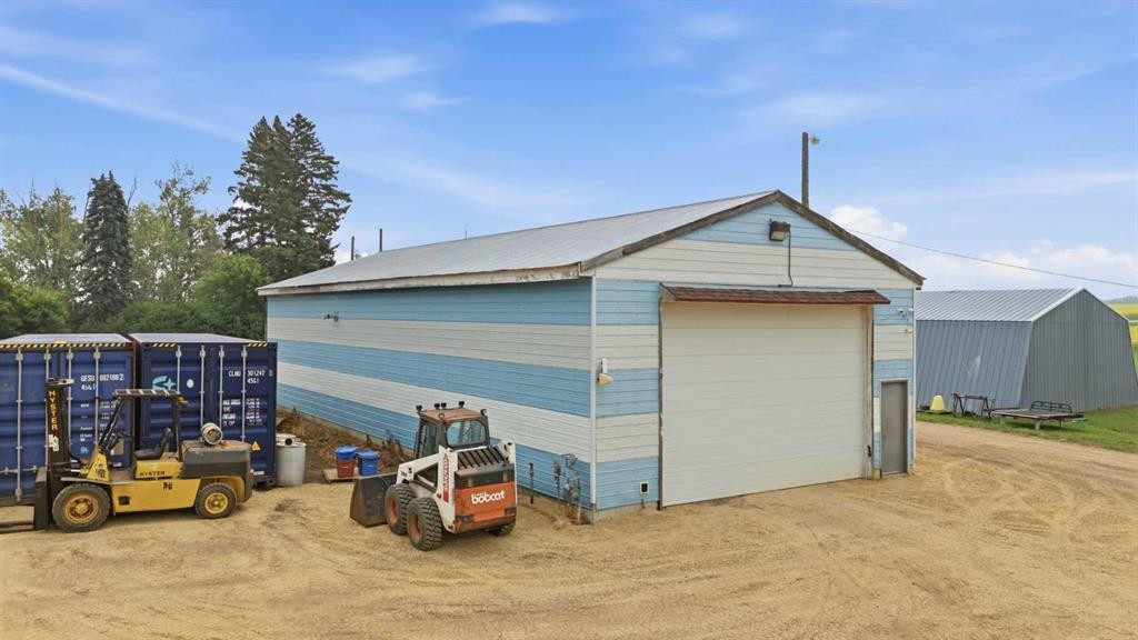 40102 Highway 815, Rural Lacombe County, AB - Outdoor