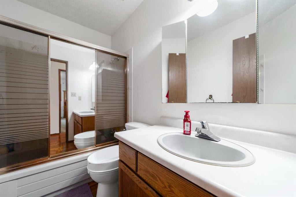 5205 48 Avenue, Sedgewick, AB - Indoor Photo Showing Bathroom